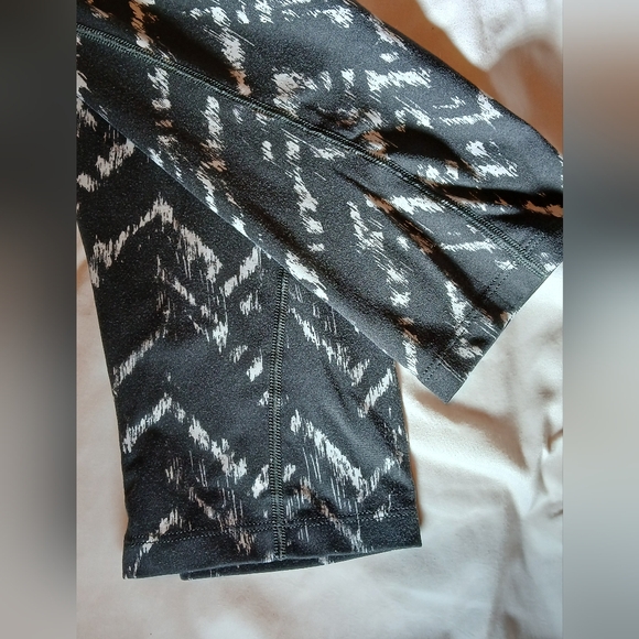 The North Face Printed Active Leggings | Size M - Picture 5 of 8